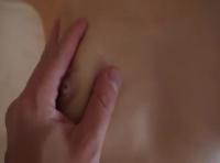 ツインテール貧乳口リ美少女が大人チンコの、子宮直撃ピストンで生中出し