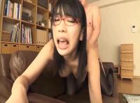知的な眼鏡美女が猛烈ピストンでマジイキ！アヘ顔晒して連続アクメ