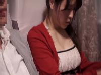 高速バスで媚薬を飲まされチ●ポが欲しくてたまらなくなった美女たちがズッポリハメられ連続イキ