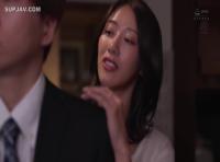 スレンダーな素人美女が予想外のドスケベっぷりで騎乗位SEXに興じる！